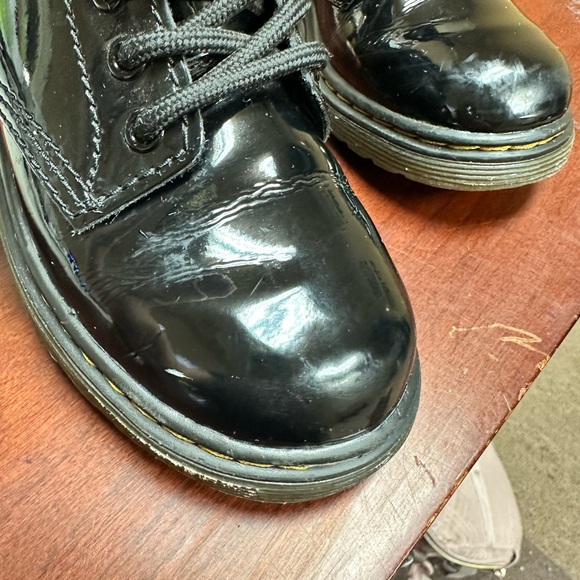 Dr. Marten size kids 11 shiny black. - Picture 4 of 7